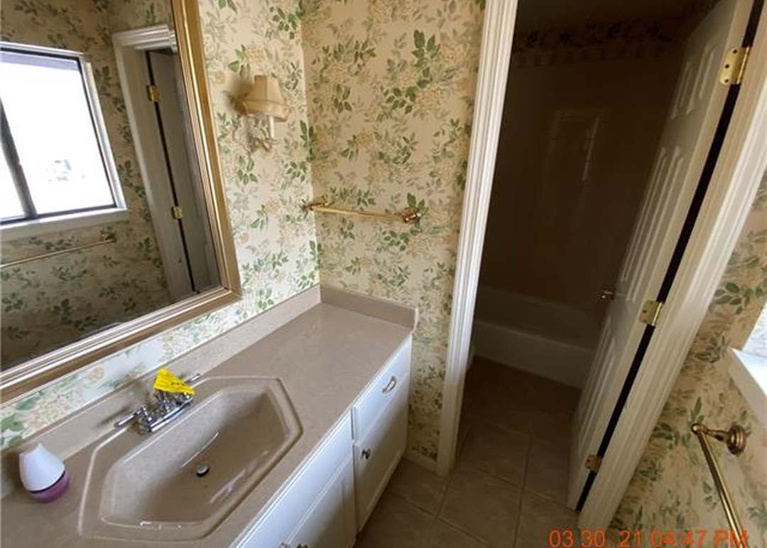 10238 Foster Street — photo 17