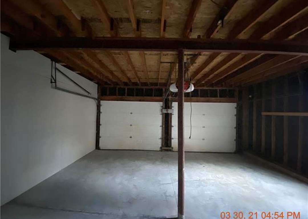 10238 Foster Street — photo 23