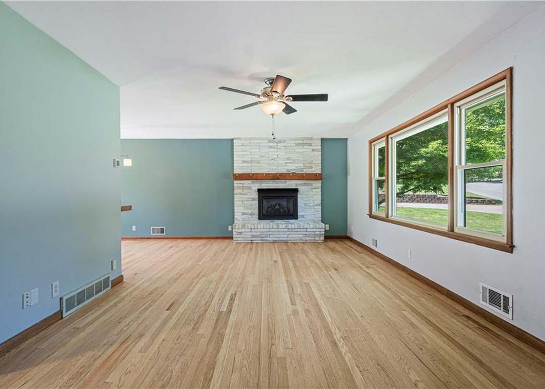 1611 NE 48TH Terrace — photo 9