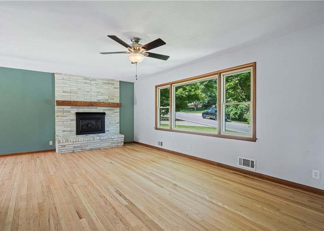 1611 NE 48TH Terrace — photo 10