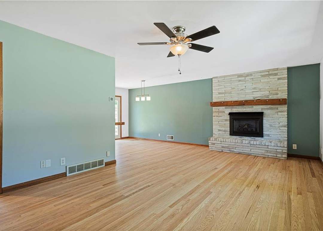 1611 NE 48TH Terrace — photo 11
