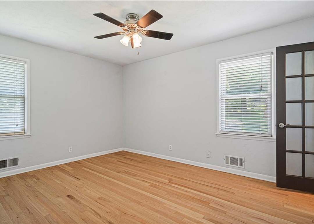 1611 NE 48TH Terrace — photo 24