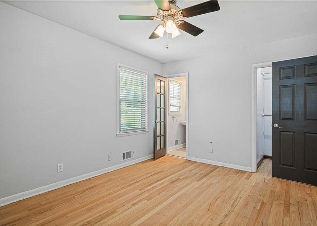 1611 NE 48TH Terrace — photo 25
