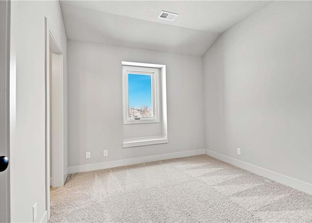 21904 W 100th Terrace — photo 5
