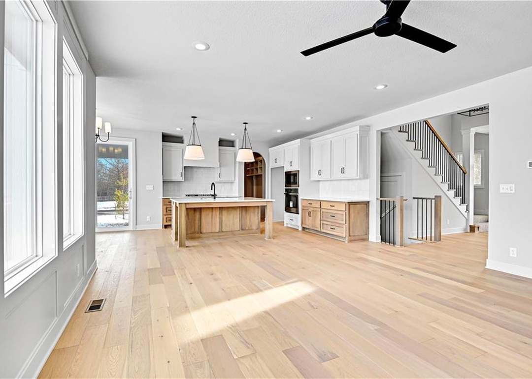 21904 W 100th Terrace — photo 13