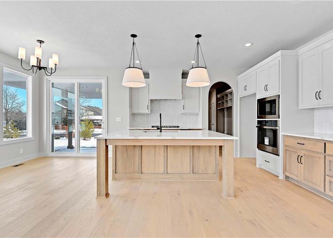 21904 W 100th Terrace — photo 16