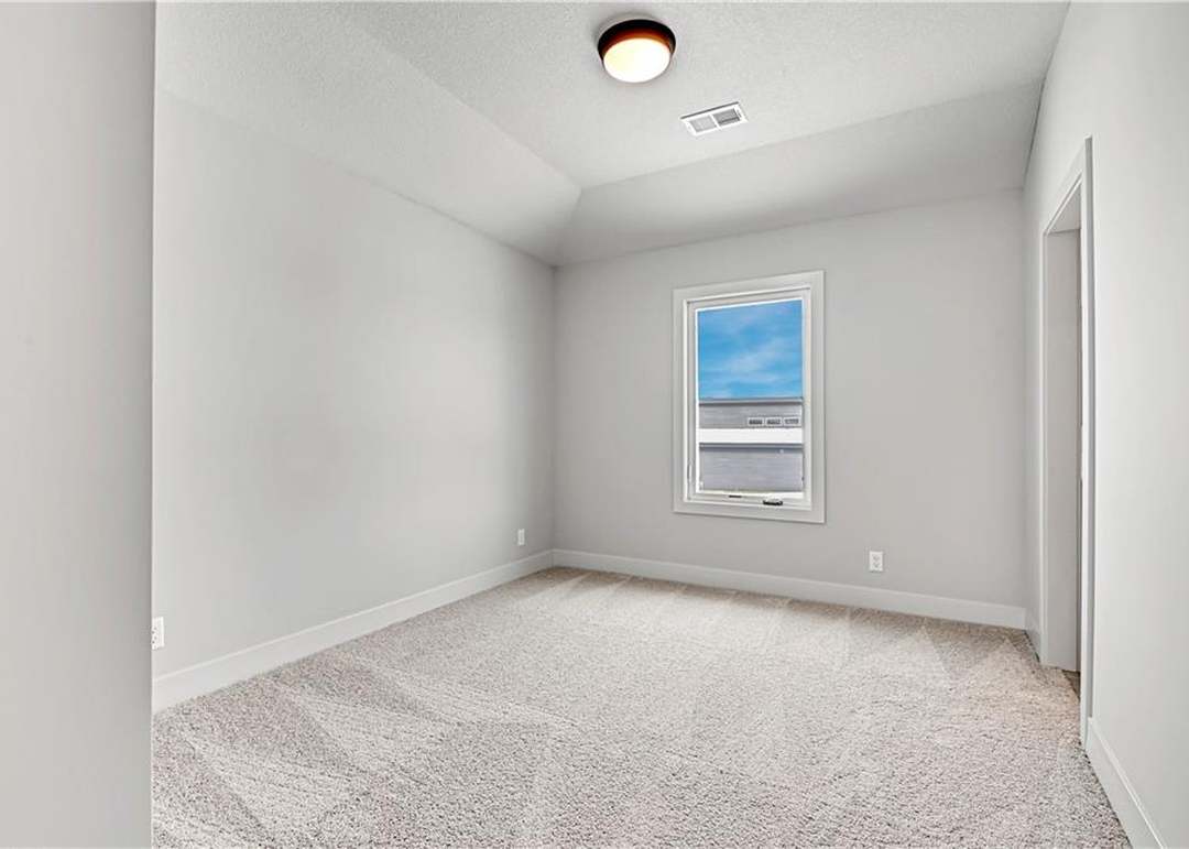 21904 W 100th Terrace — photo 33