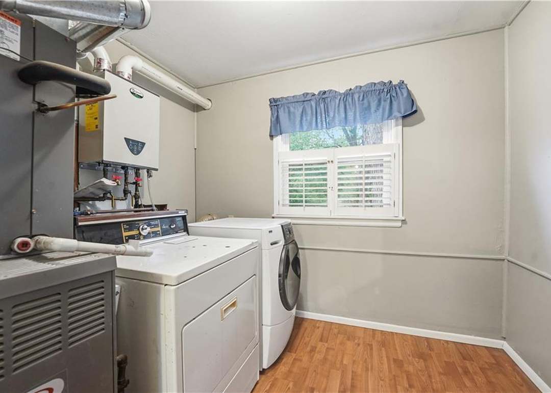 7308 W 75th Street — photo 15