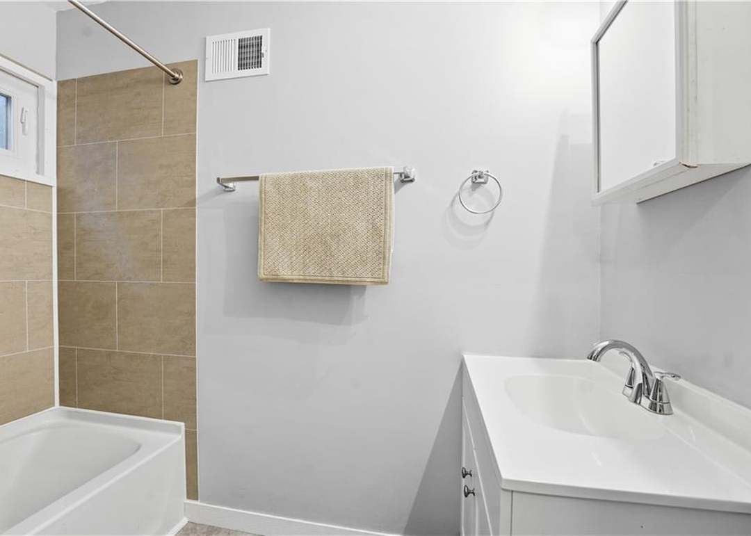 7308 W 75th Street — photo 20