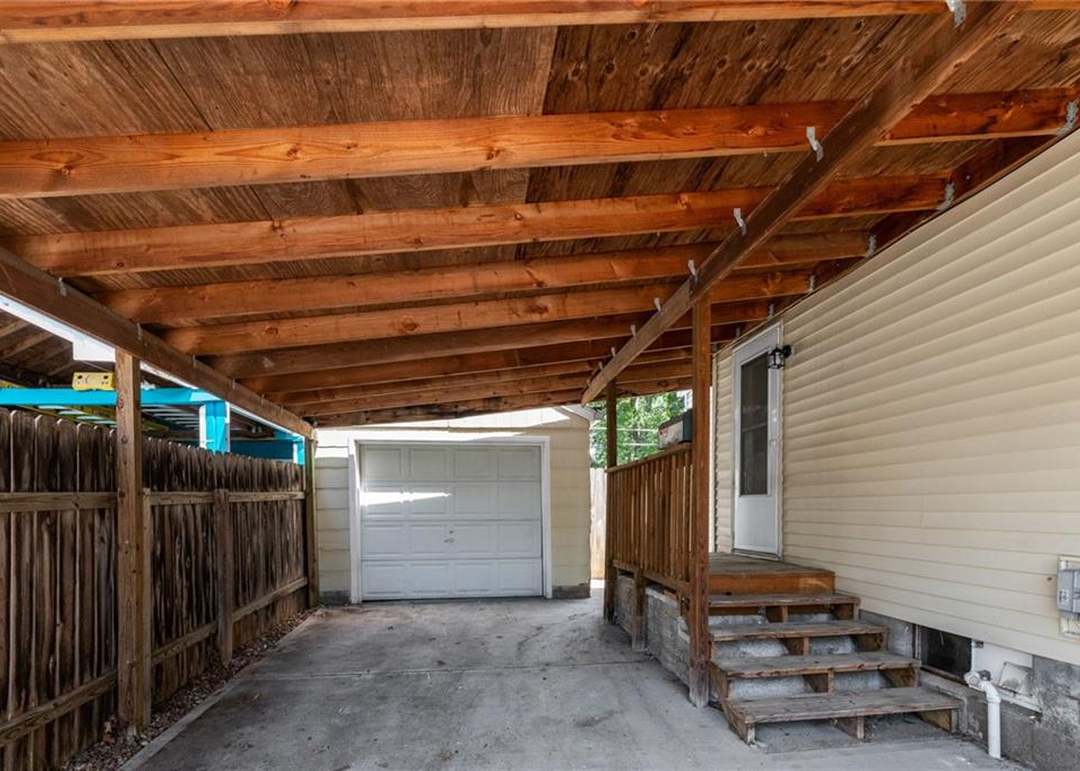 2222 S Ocheltree Street — photo 6