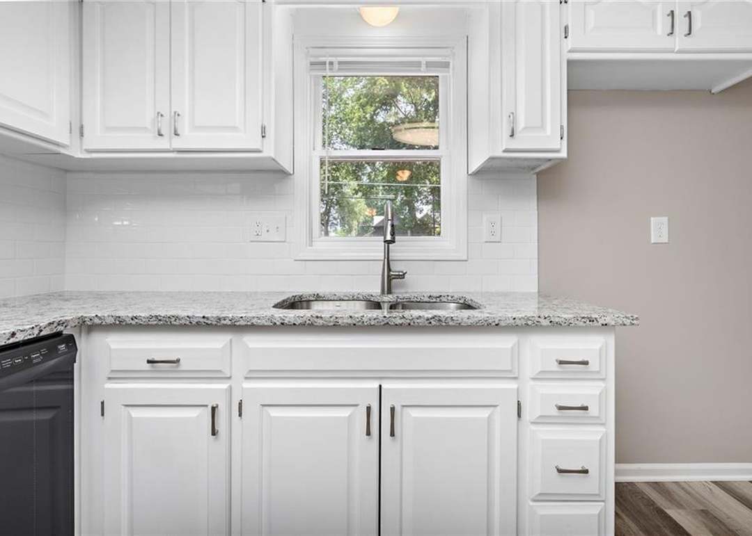 2222 S Ocheltree Street — photo 7