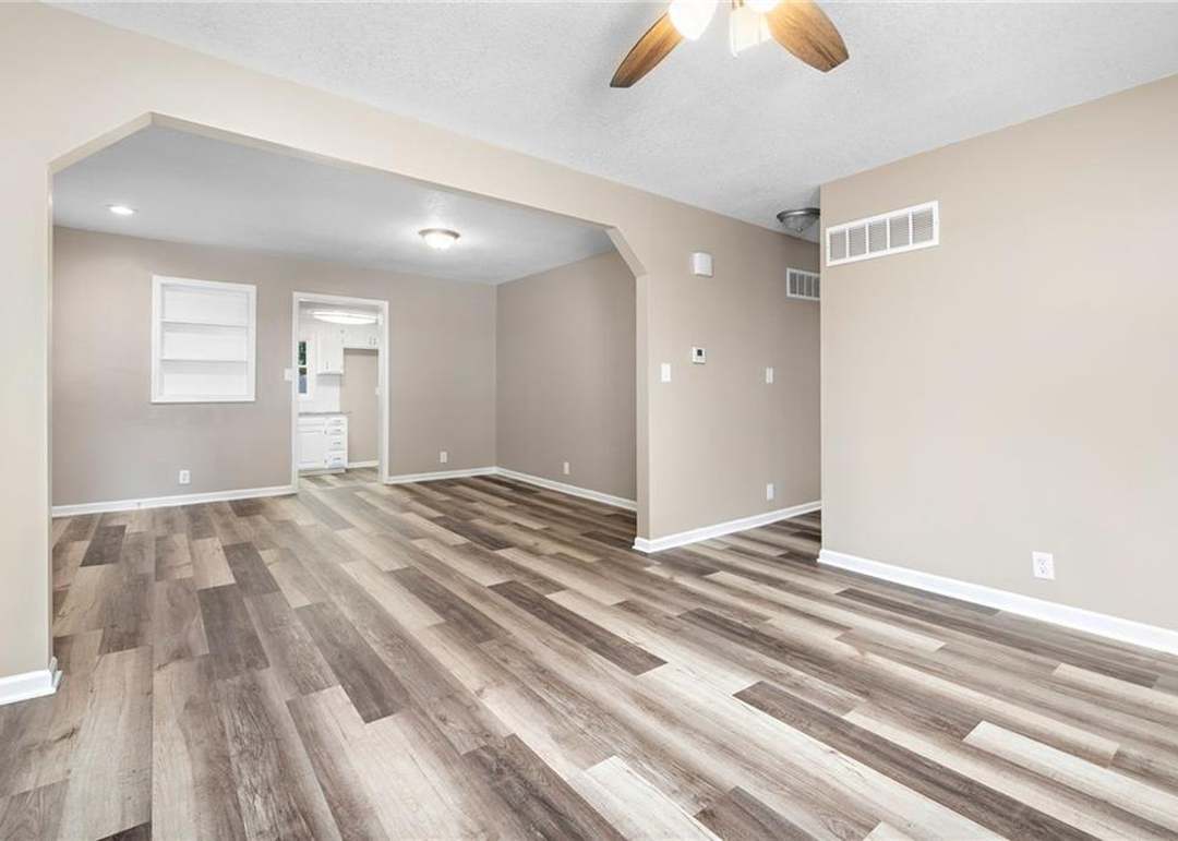 2222 S Ocheltree Street — photo 9