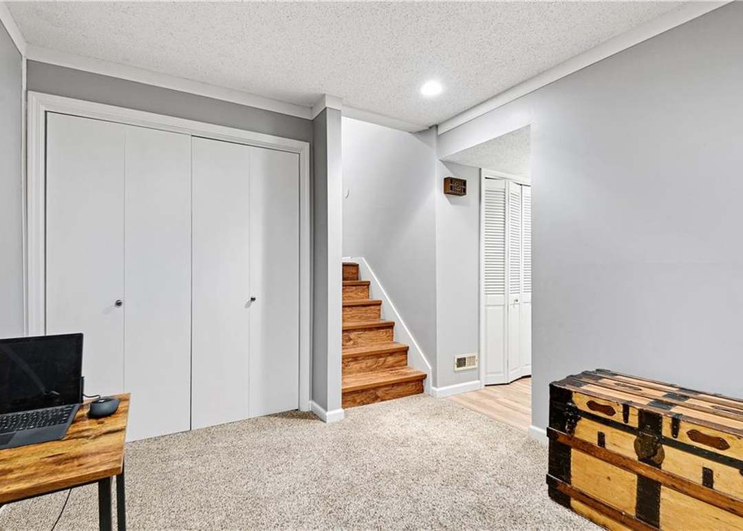 1726 Bluebell Avenue — photo 24