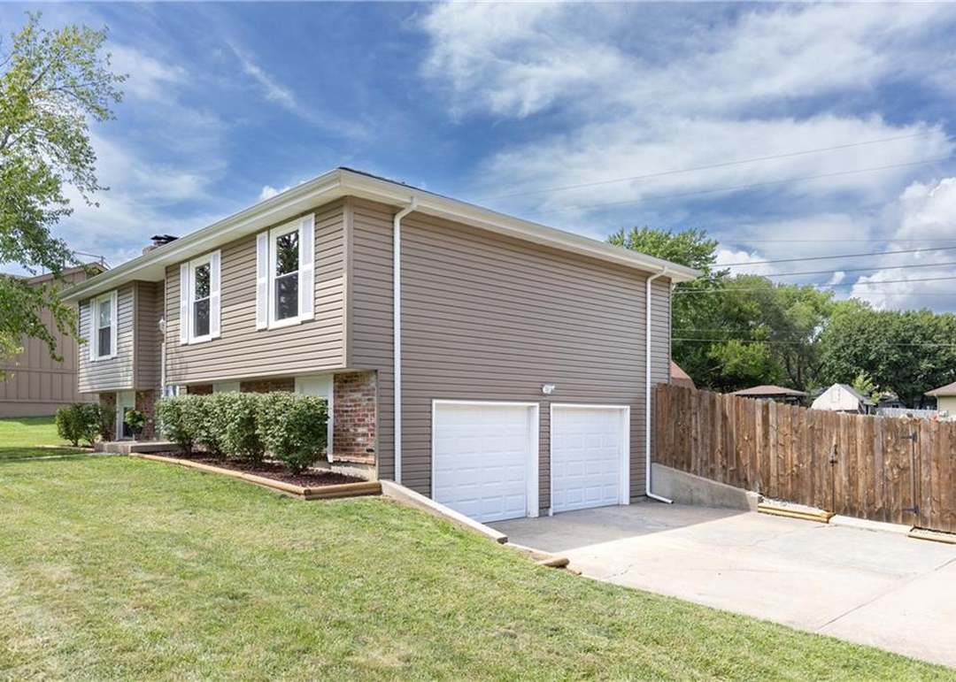 5332 Locust Avenue — photo 8
