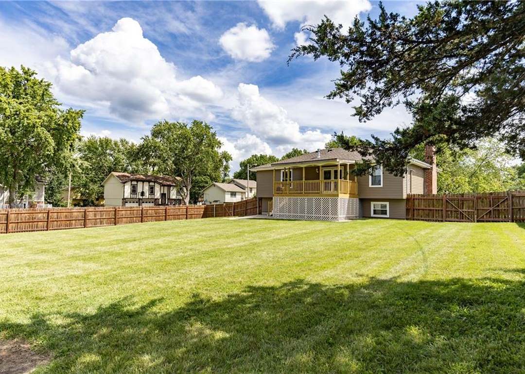 5332 Locust Avenue — photo 27