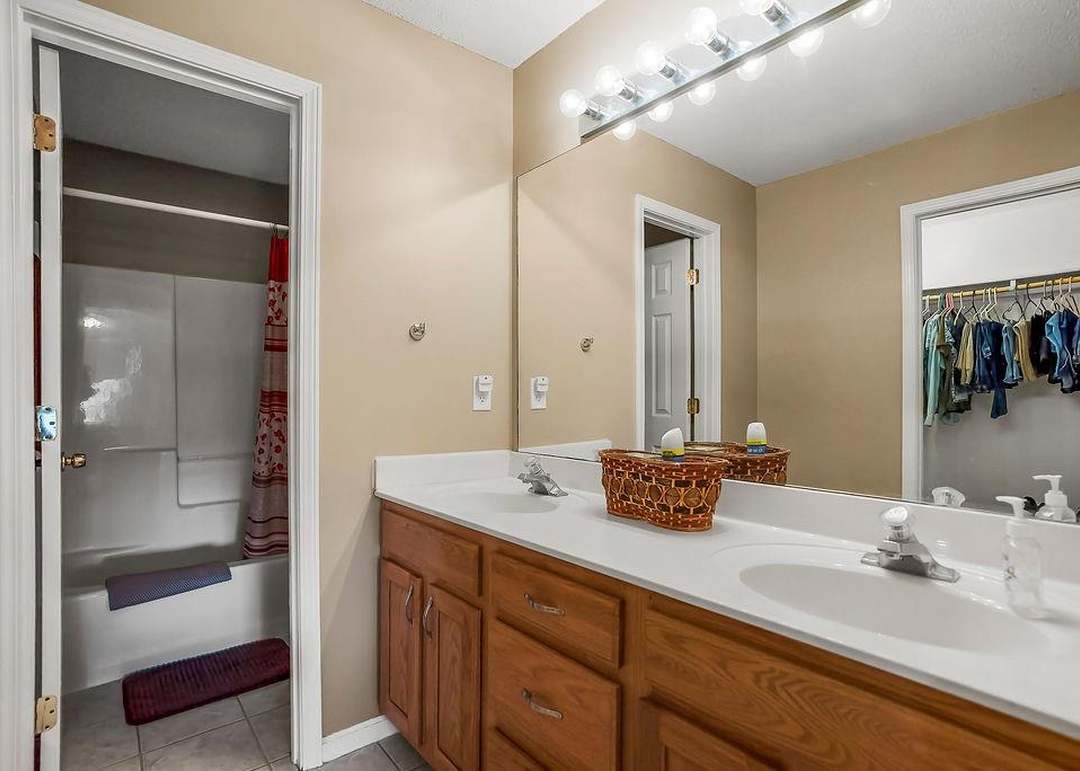 116 E Westhoff Place — photo 18