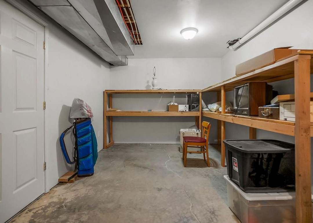 116 E Westhoff Place — photo 24