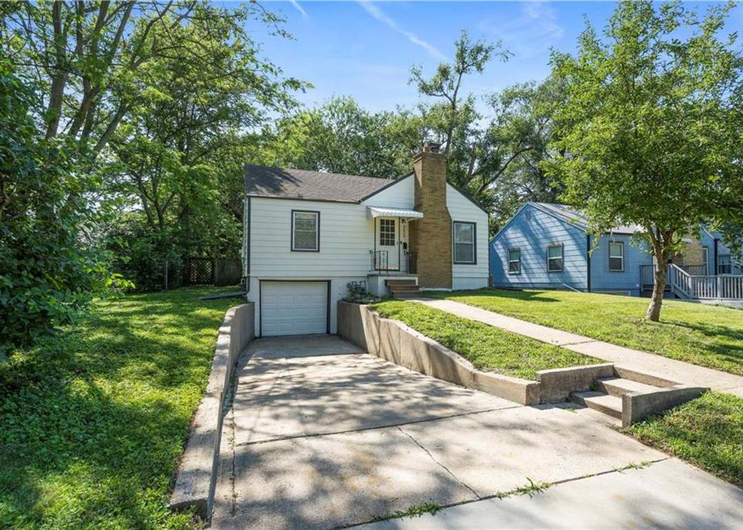 9038 Noland Road — photo 6