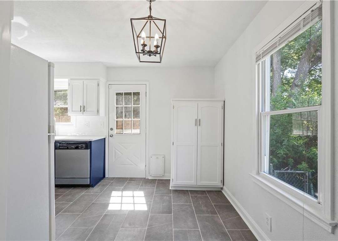 9038 Noland Road — photo 13