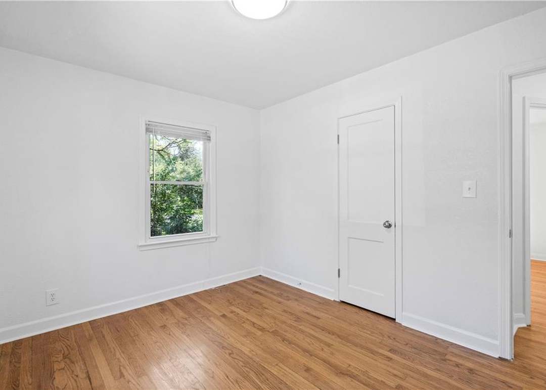 9038 Noland Road — photo 17