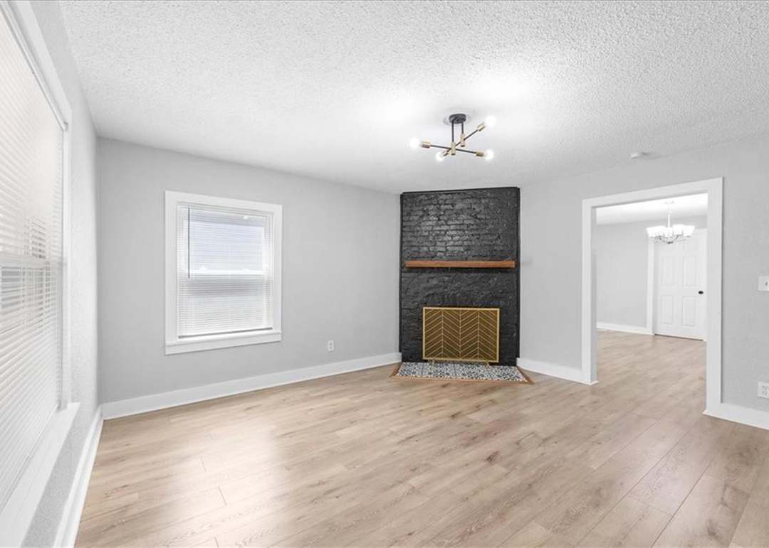 1302 COLLEGE Avenue — photo 10