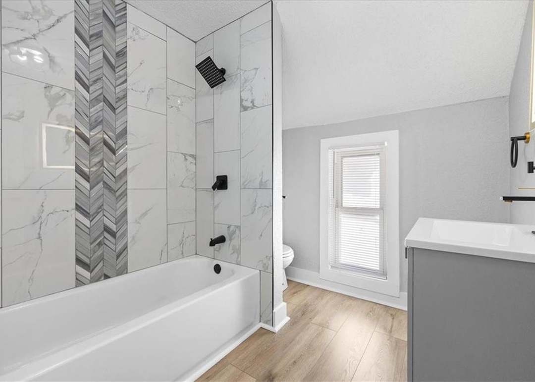 1302 COLLEGE Avenue — photo 12
