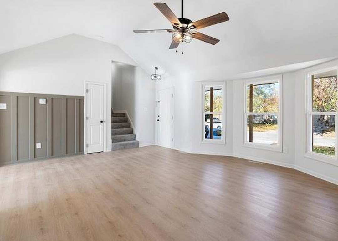 1225 NE KENWOOD Drive — photo 13
