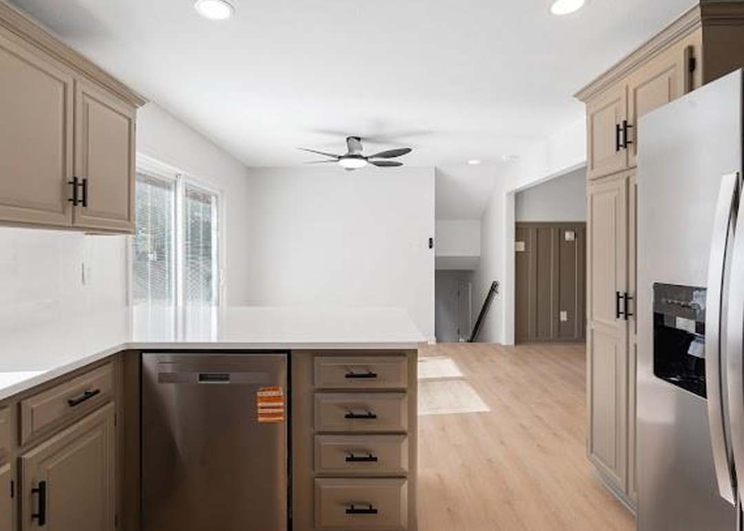 1225 NE KENWOOD Drive — photo 17