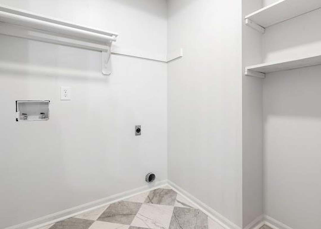 1225 NE KENWOOD Drive — photo 30