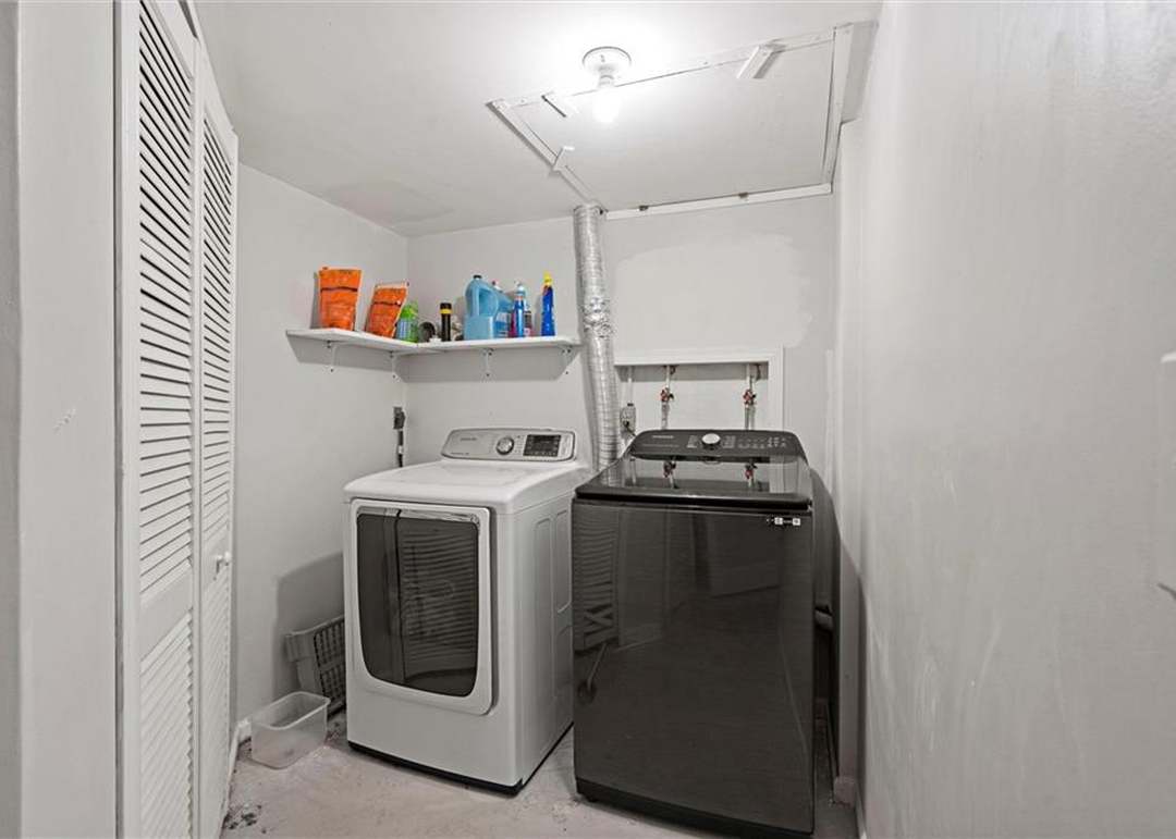 11564 Caenen Street — photo 32