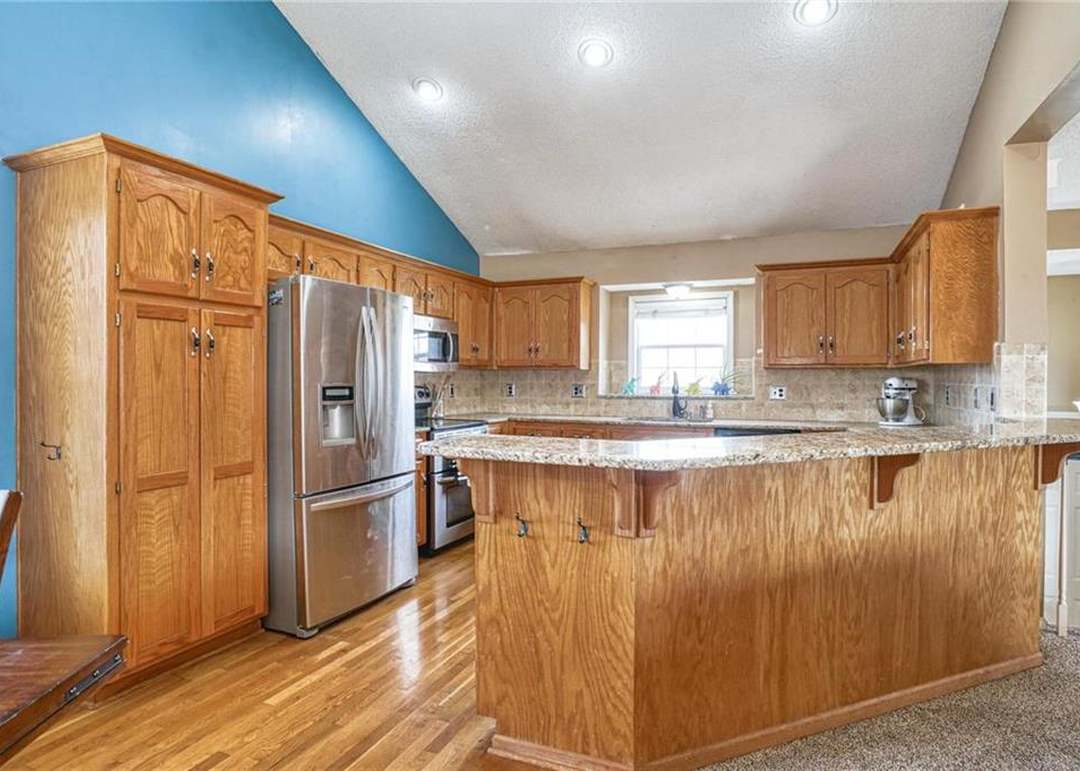 18512 Elm Street — photo 12