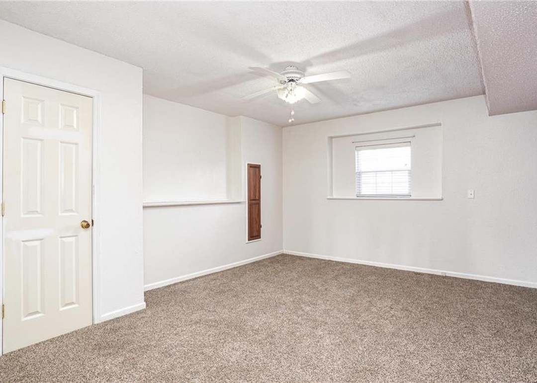 18512 Elm Street — photo 25