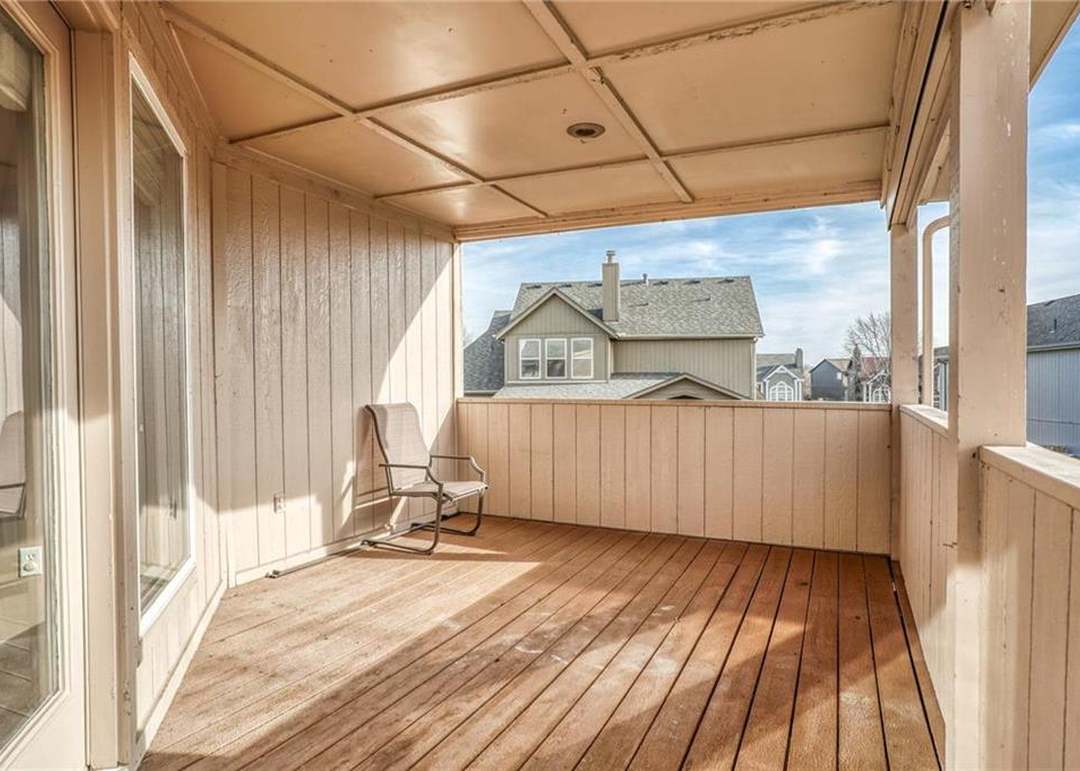 18512 Elm Street — photo 36