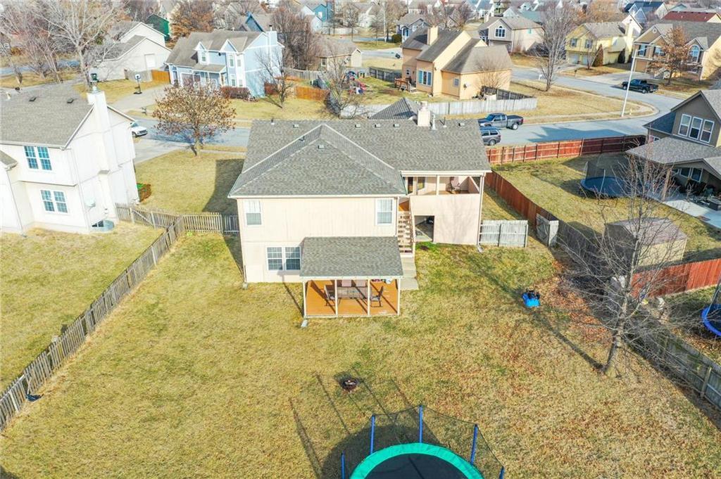 18512 Elm Street — photo 43