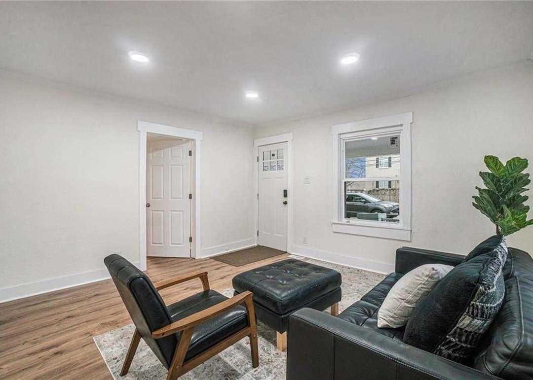 8219 Lydia Avenue — photo 11