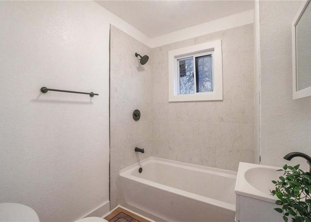 8219 Lydia Avenue — photo 12