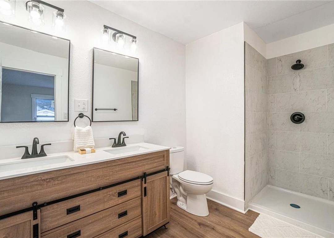 8219 Lydia Avenue — photo 13