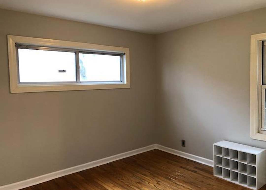 11115 Elmwood Avenue — photo 17