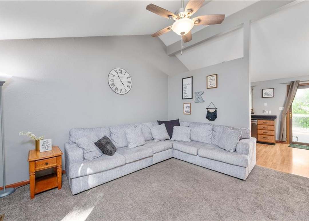 527 Buena Vista Drive — photo 6