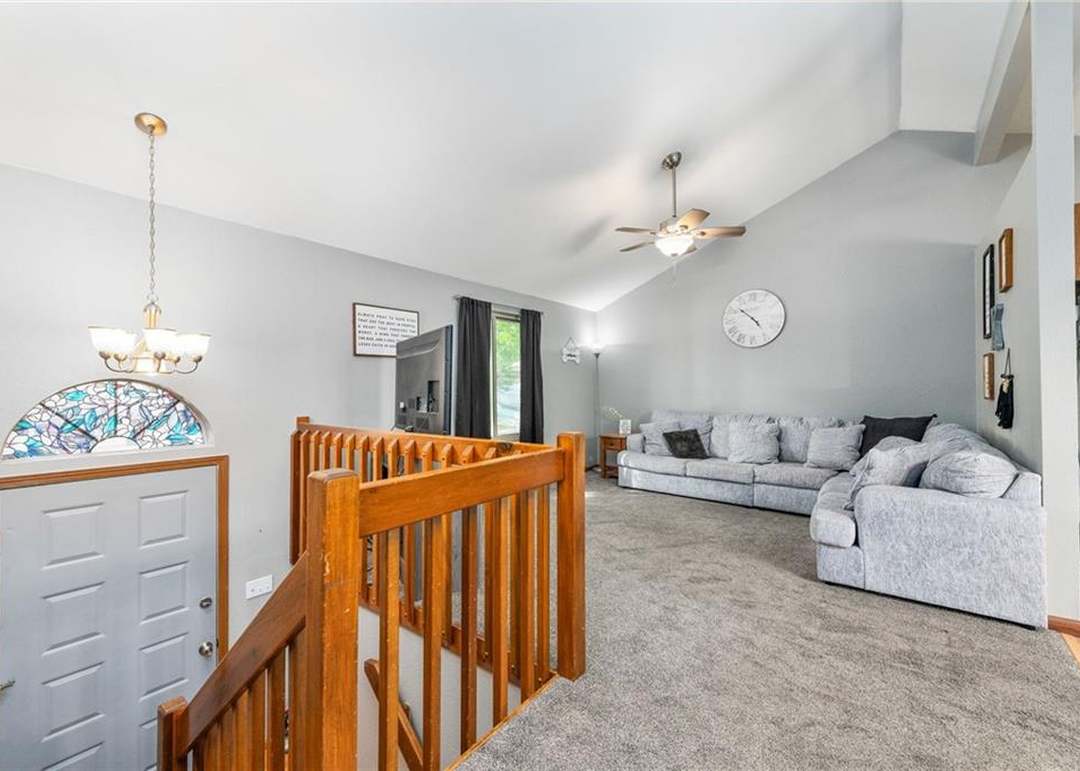 527 Buena Vista Drive — photo 11