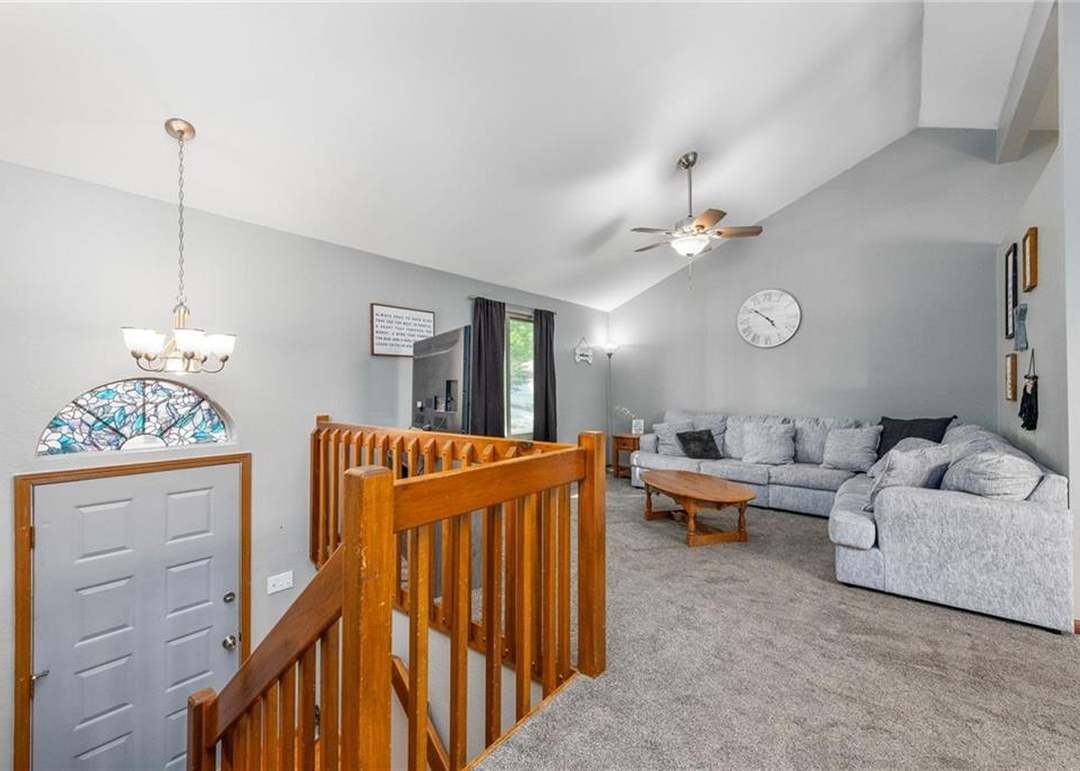 527 Buena Vista Drive — photo 12