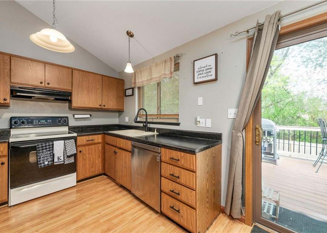 527 Buena Vista Drive — photo 15