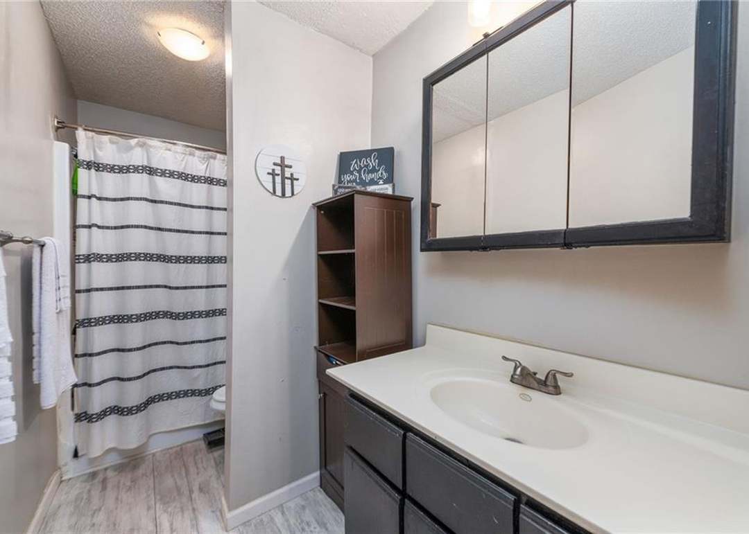 527 Buena Vista Drive — photo 18