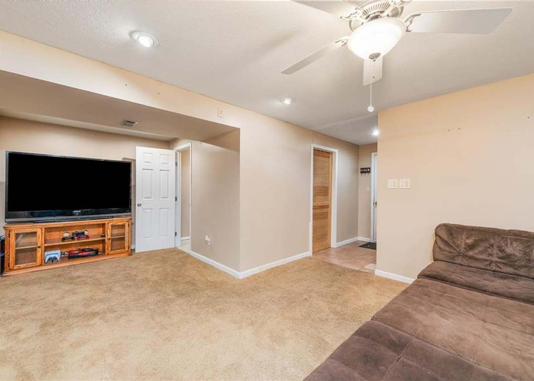 527 Buena Vista Drive — photo 27