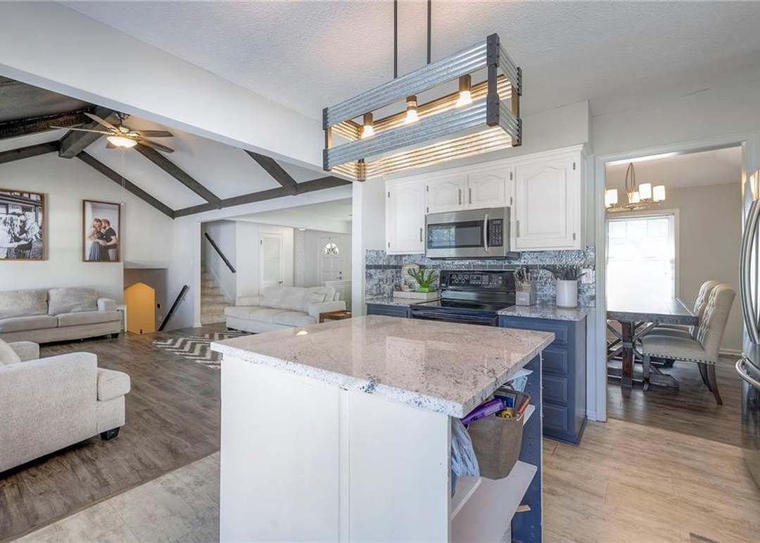 401 N Madison Street — photo 4