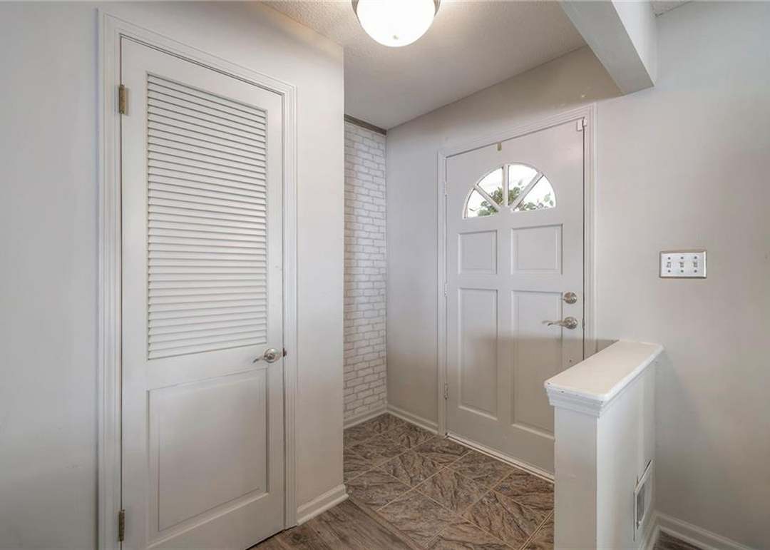 401 N Madison Street — photo 12