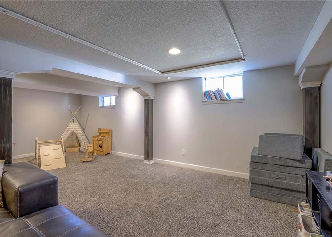 401 N Madison Street — photo 45