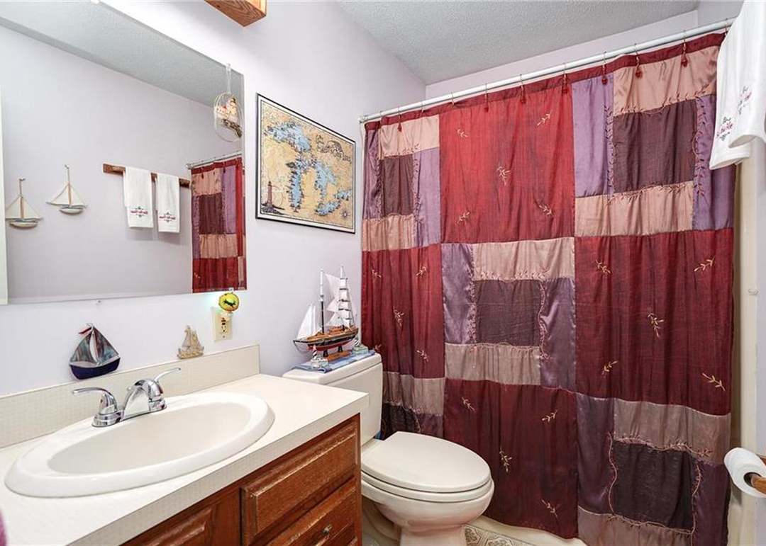 12128 W 68th Street — photo 4