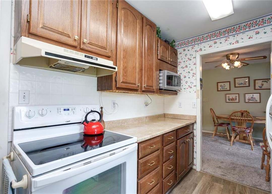 12128 W 68th Street — photo 13