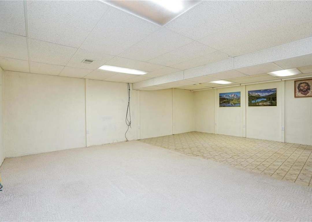 12128 W 68th Street — photo 24